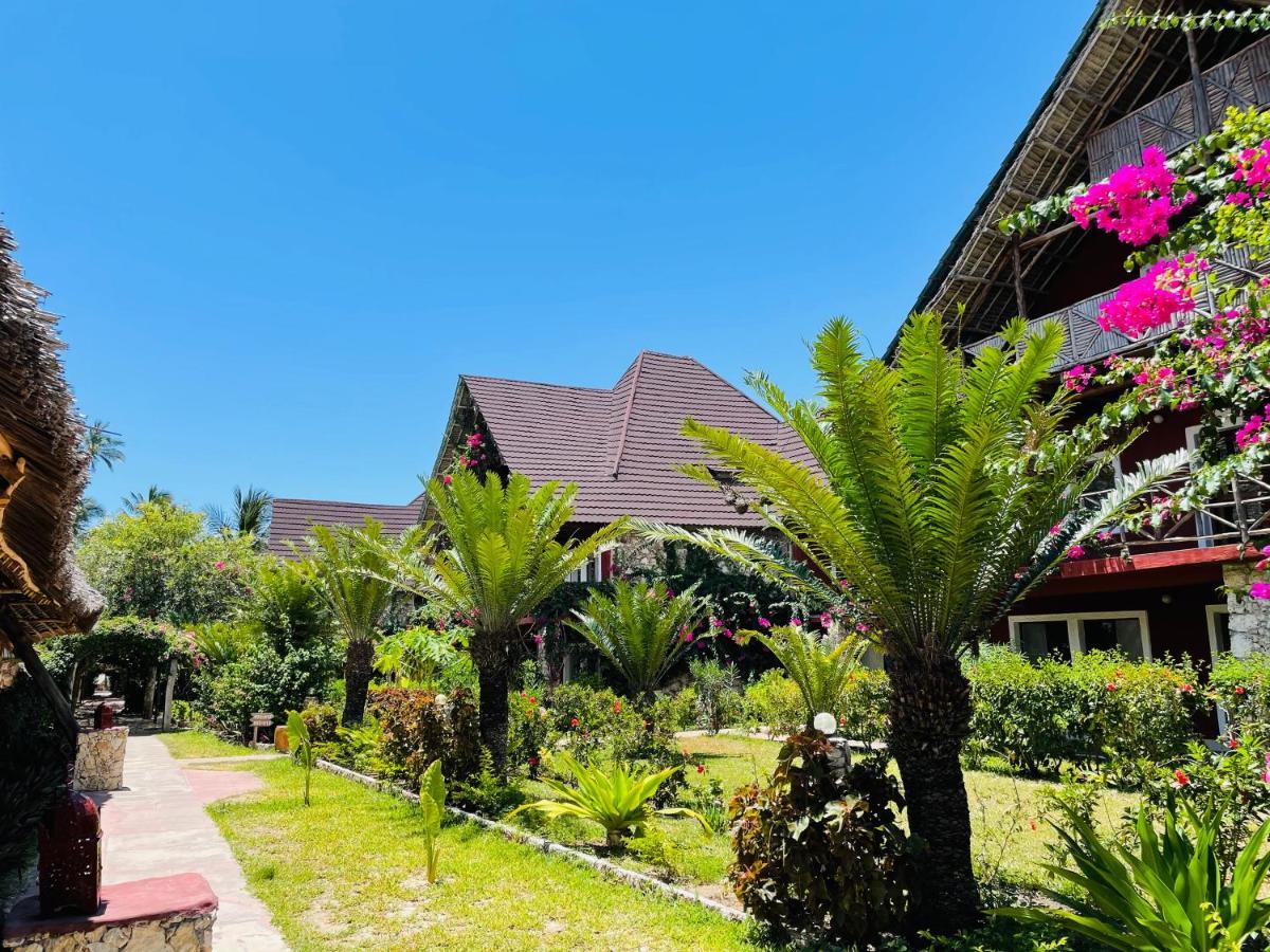 Palumboreef Beach Resort Uroa Esterno foto