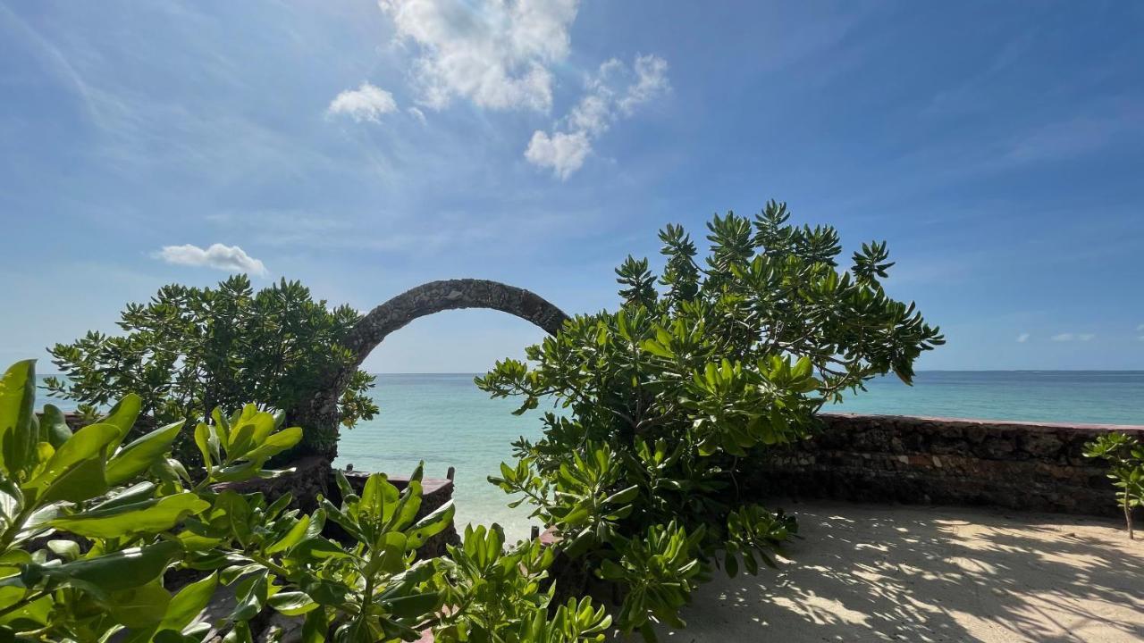 Palumboreef Beach Resort Uroa Esterno foto
