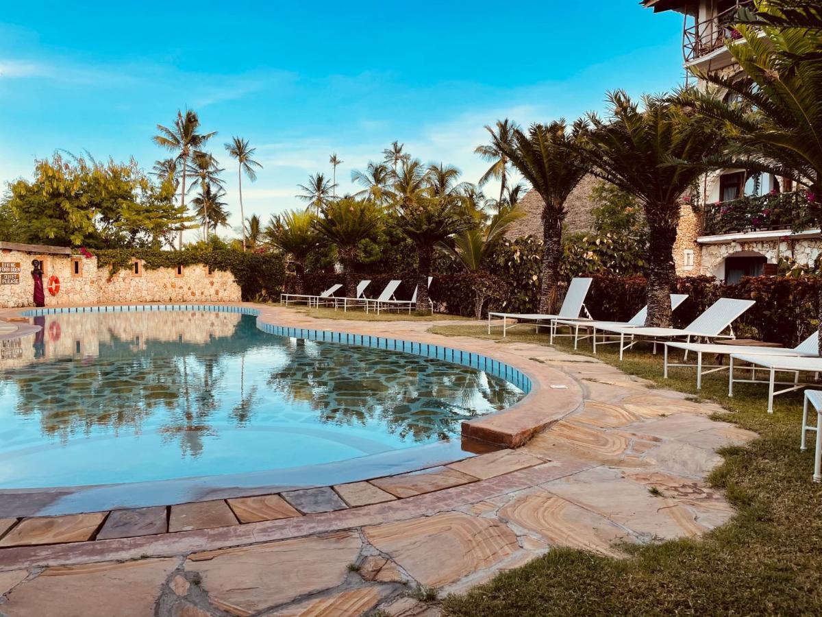 Palumboreef Beach Resort Uroa Esterno foto
