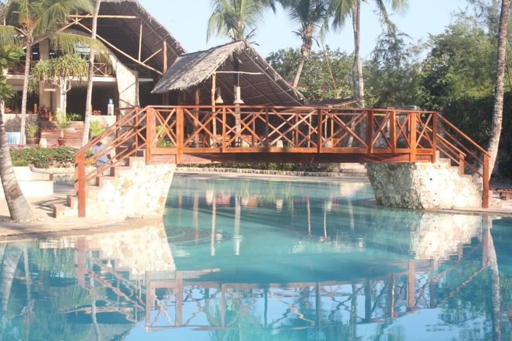 Palumboreef Beach Resort Uroa Esterno foto