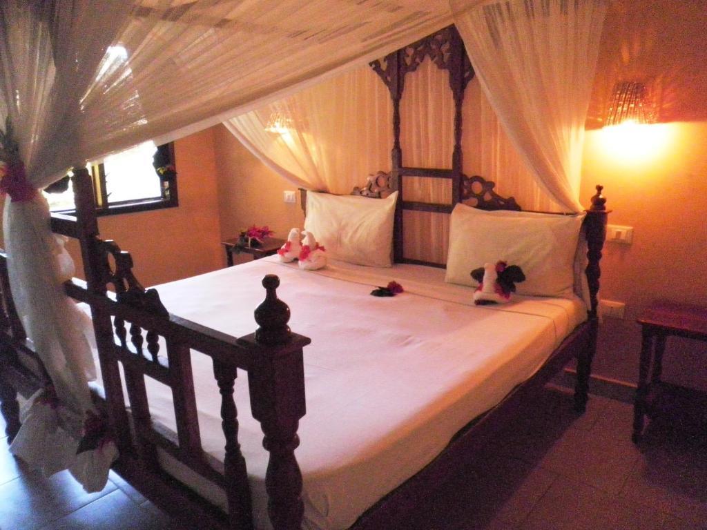 Palumboreef Beach Resort Uroa Esterno foto