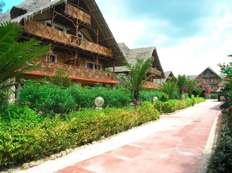 Palumboreef Beach Resort Uroa Esterno foto
